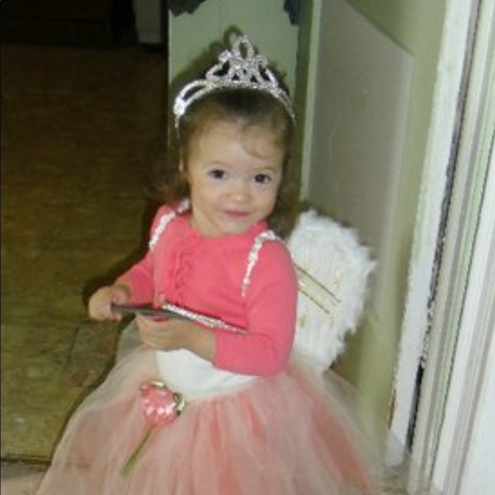 Meet your Posher, Ernelyn